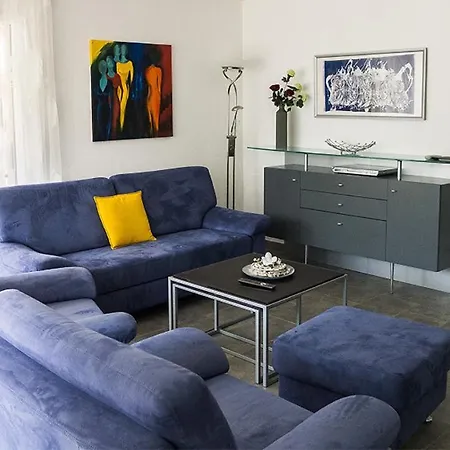 Chateau A&b Apartment *